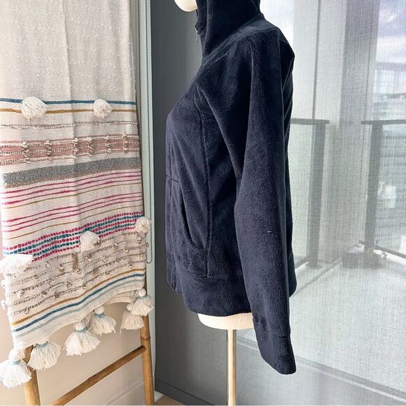Patagonia Plush Synchilla Black Hooded Jacket Women’s Size XS - Picture 3 of 9
